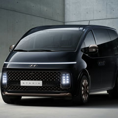 Hyundai Staria 1