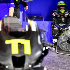 35-cal-crutchlow_lg55583.gallery_full_top_lg