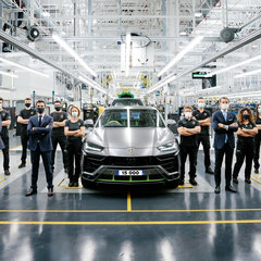 Lamborghini Urus 15,000th Production Milestone (1)
