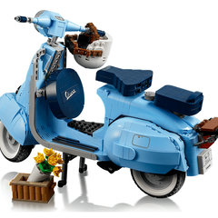 2022 Lego Vespa 125 – 5