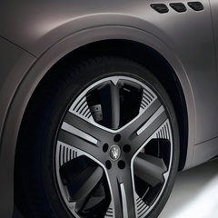 Maserati Grecale debut-Folgore-12