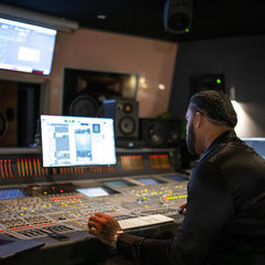 Mercedes-Benz Apple Music Universal Music Dolby Atmos collaboration-4