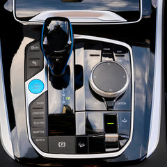 On Location BMW iX5 Hydrogen Antwerp