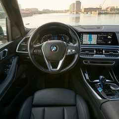 On Location BMW iX5 Hydrogen Antwerp