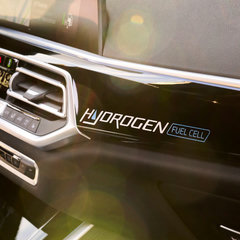 On Location BMW iX5 Hydrogen Antwerp