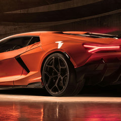 Lamborghini Revuelto 11
