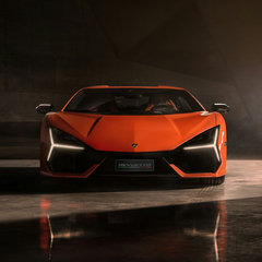 Lamborghini Revuelto 6