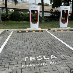 Tesla Supercharger Sunway Pyramid-3