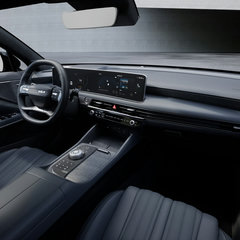 2025 Kia K8-6