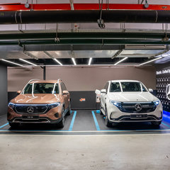 8.-Mercedes-Benz-charging-station-at-The-RuMa-Hotel BM