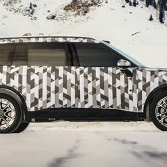 Lynk & Co L946 teaser-4
