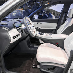 2025_Auto_China_Shanghai_Geely_Starship_7_EMi-9