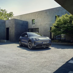 Porsche Cayenne S Electric 1