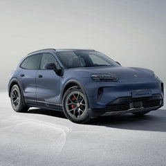 Porsche Cayenne S Electric 6