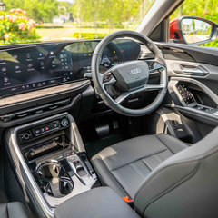 2026 Audi Q5 Advanced interior