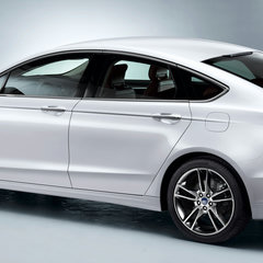 Ford-Mondeo-4-Door-Hybrid-03