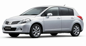 Nissan Latio Hatchback