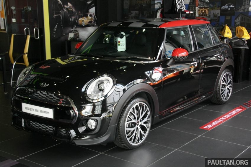 只有20辆，来欣赏MINI JCW Pro在展示间的实车照图辑！ 2138