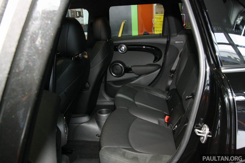 只有20辆，来欣赏MINI JCW Pro在展示间的实车照图辑！ 2153