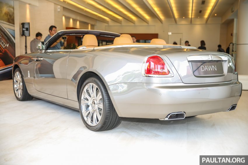 双门敞篷车Rolls Royce Dawn，最少400万的移动别墅！ 540