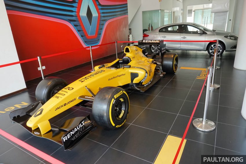 2016 F1 Renault RS16实车尺寸的复制版第一方程式战车，即日起至本月28日在全国指定Renault展示间展出！ 3297