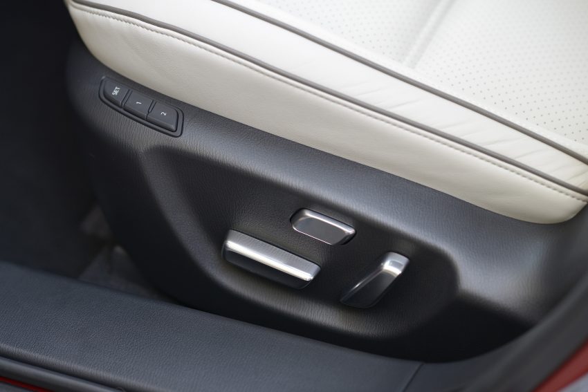 2017年式Mazda 6小改款，内装配备与安全大幅度升级！ 3569