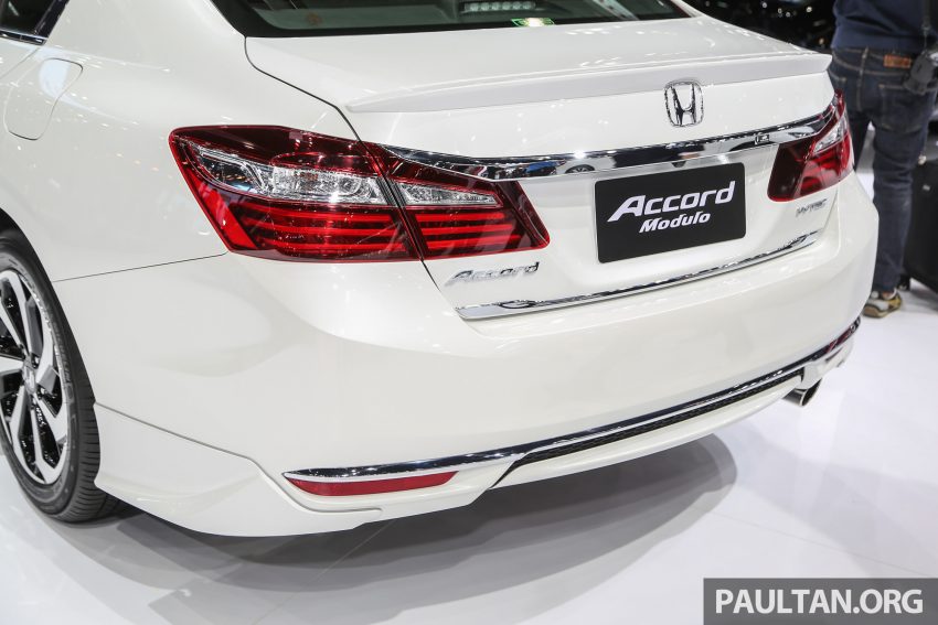 Honda Accord小改款即将上市，即日起可前往进行订购。 2456