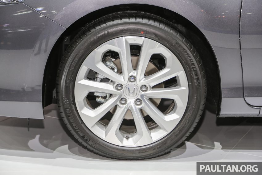 Honda Accord小改款即将上市，即日起可前往进行订购。 2464