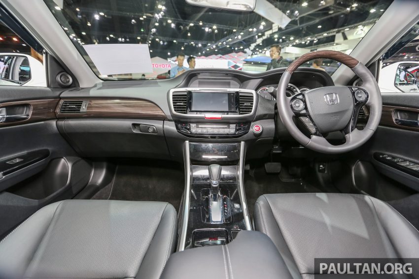 Honda Accord小改款即将上市，即日起可前往进行订购。 2469