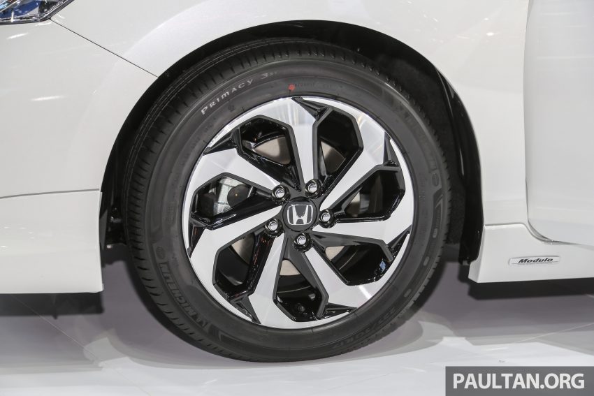 Honda Accord小改款即将上市，即日起可前往进行订购。 2450