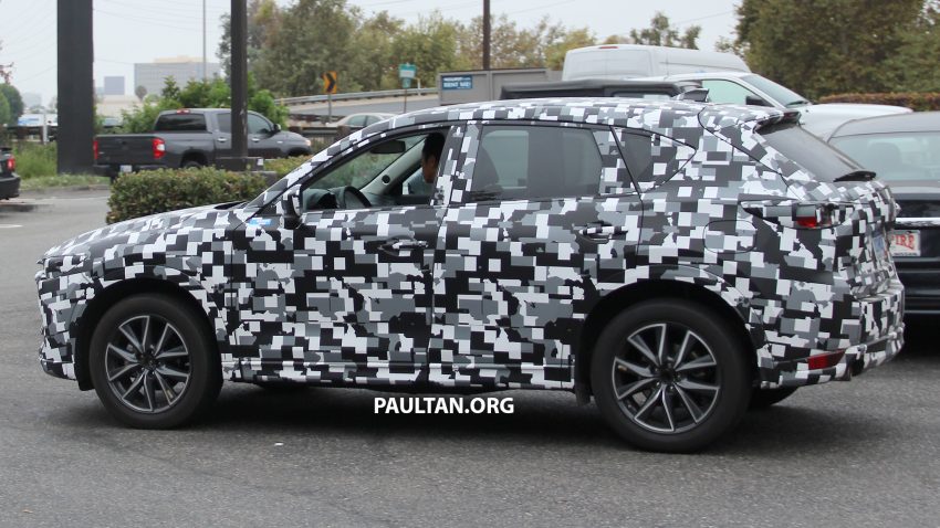全新Mazda CX-5，被拍到在美国洛杉矶进行公路测试。 3508