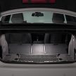 要驾还是等？美国BMW 330e广告拿Tesla Model 3开涮。