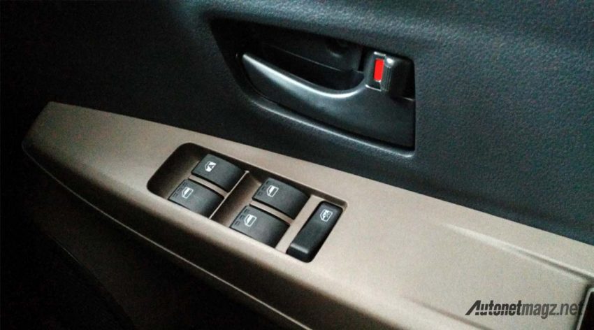 Toyota Calya印尼上市,最入门的7人座MPV,售价不到50K。 2400