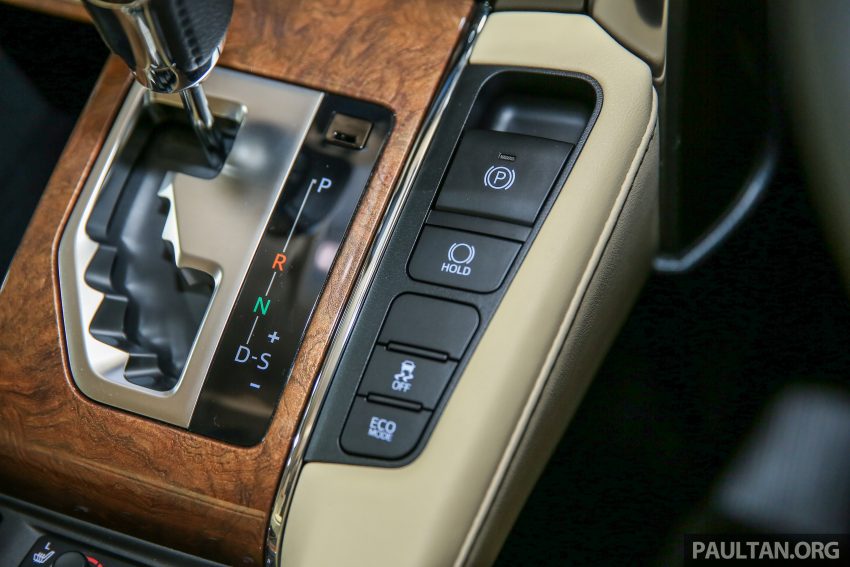 Toyota Vellfire与Alphard外观、内装、配备与动力差异。 3055