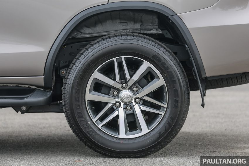 还是孪生兄弟，Toyota Hilux 与 Fortuner 新车试驾体验。 5300