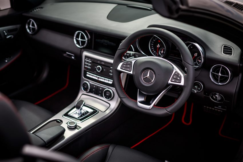 Mercedes-Benz SLC小改与C-Class Cabriolet本地面市！ 8479