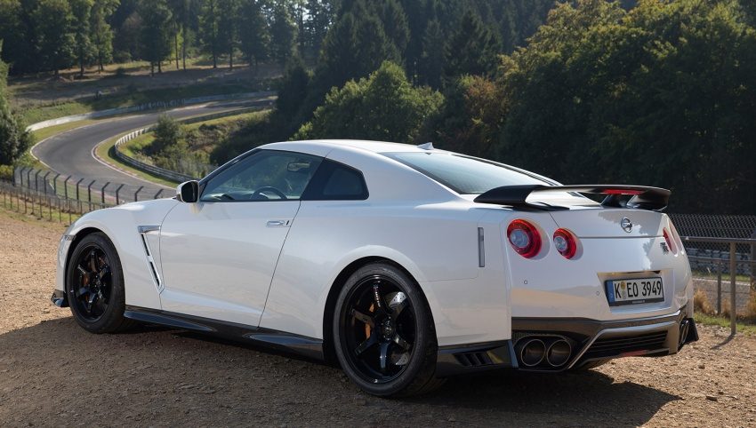 Nissan GT-R Track Edition面市，定位比普通版战神更高！ 7974