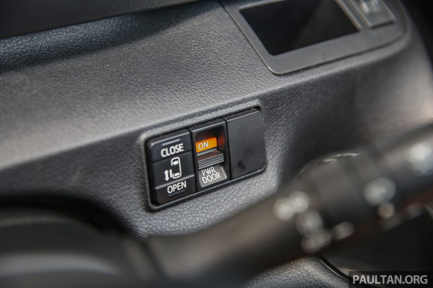 新车图集：7人座MPV Toyota Sienta G，家庭入门之选。 6153