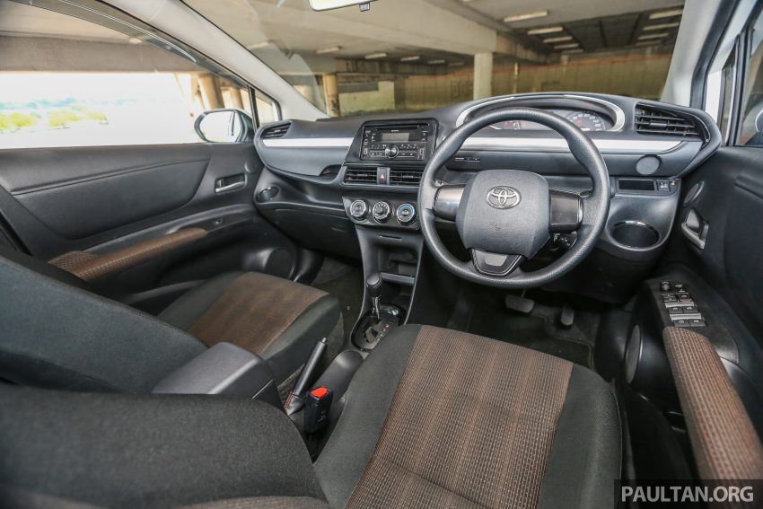 新车图集：7人座MPV Toyota Sienta G，家庭入门之选。 6165