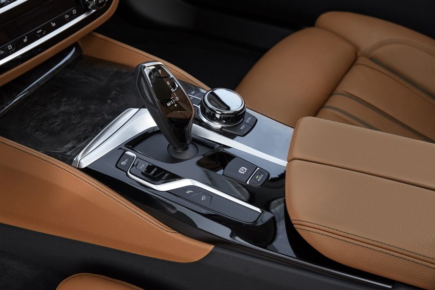 全新 G30 BMW 5 系列面世，明年二月四等级率先上市！ 9906