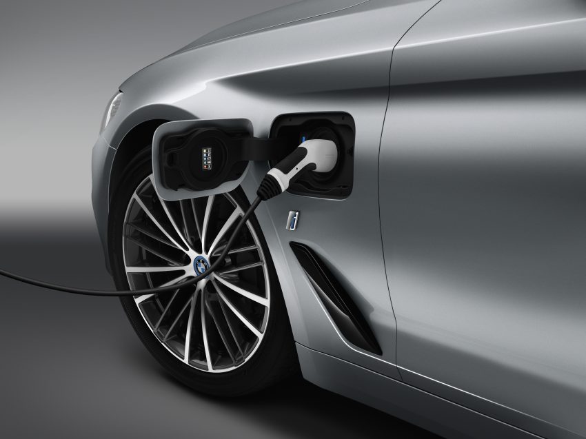 全新 G30 BMW 5 系列面世，明年二月四等级率先上市！ 9927