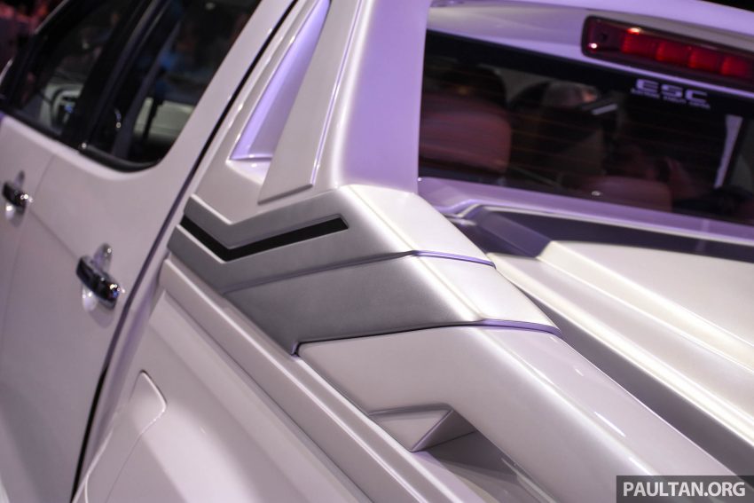 Isuzu D-MAX 小改款上市，八个等级，价格从RM83k起。 11112