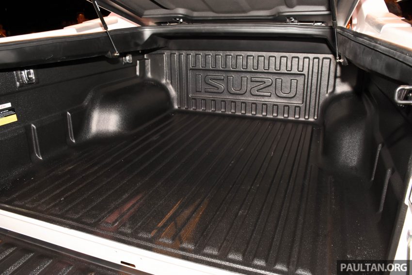 Isuzu D-MAX 小改款上市，八个等级，价格从RM83k起。 11116