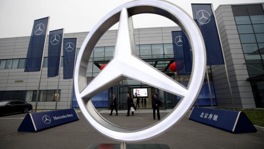 Daimler 集团高管为停车位辱骂中国人“杂种”而遭解雇。 14108