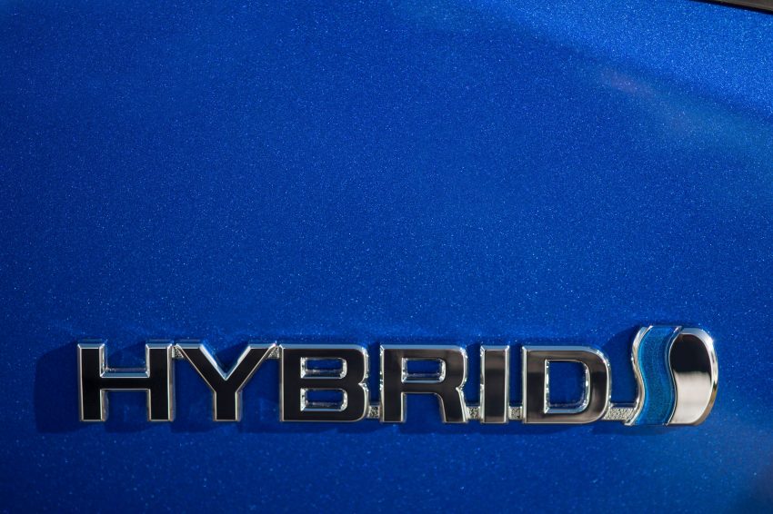 原厂发布更多 Toyota C-HR 实车宣传照，安全配备丰富！ 13175