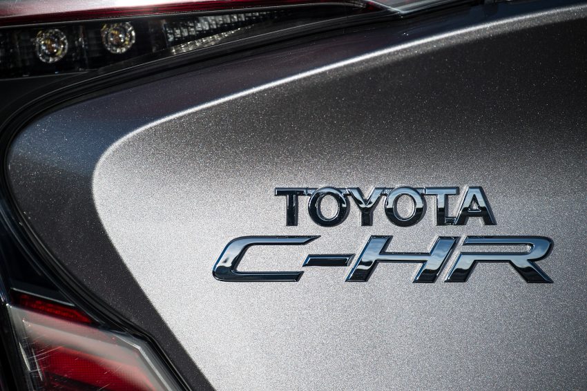 原厂发布更多 Toyota C-HR 实车宣传照，安全配备丰富！ 13123