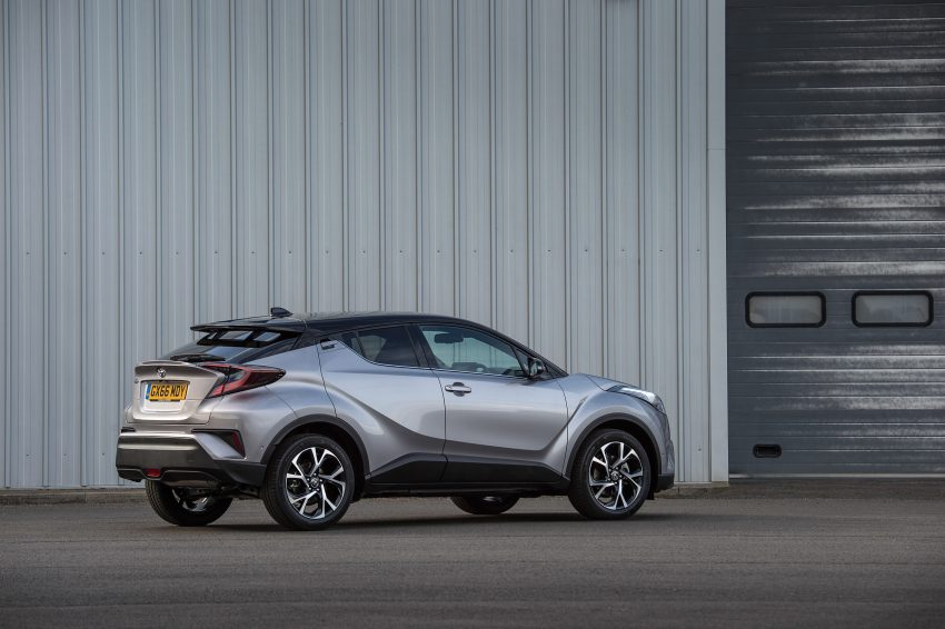 原厂发布更多 Toyota C-HR 实车宣传照，安全配备丰富！ 13154