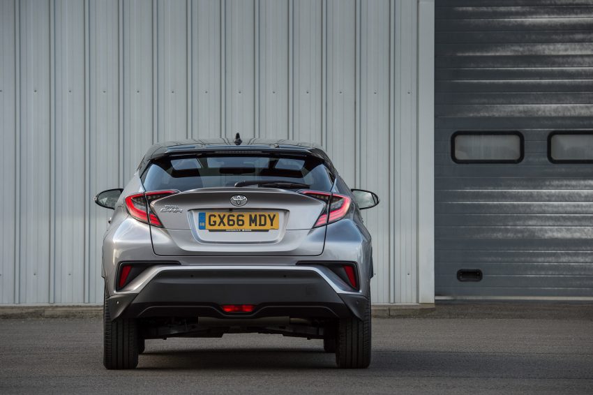 原厂发布更多 Toyota C-HR 实车宣传照，安全配备丰富！ 13156