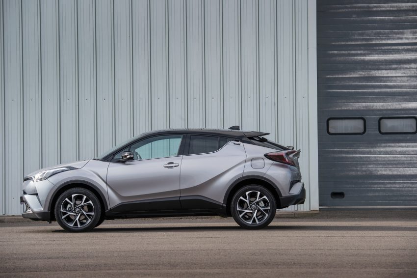 原厂发布更多 Toyota C-HR 实车宣传照，安全配备丰富！ 13148