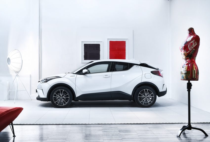 原厂发布更多 Toyota C-HR 实车宣传照，安全配备丰富！ 13225